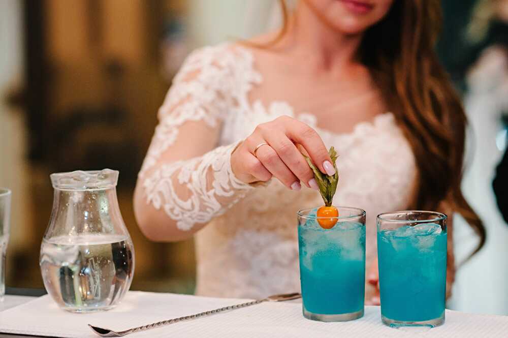 Blue pineapple : Cocktail recipe Blue pineapple - Cocktails Road