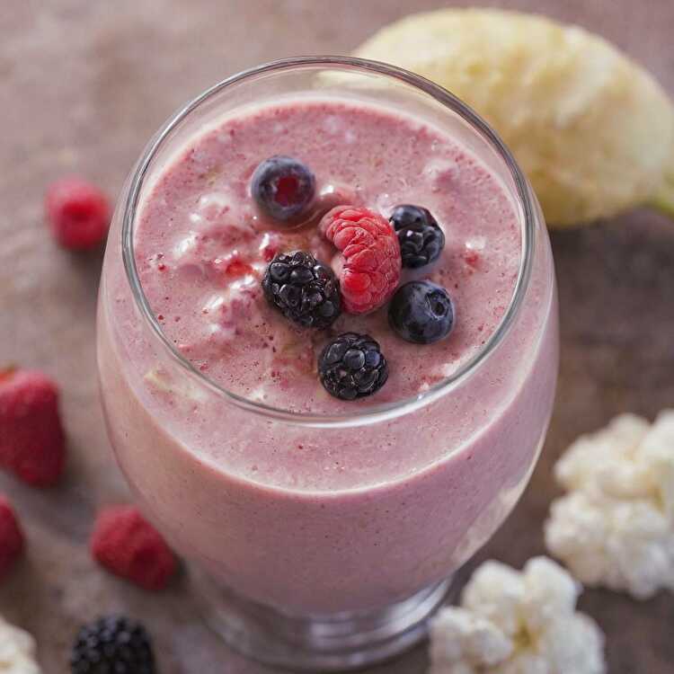 image Cauliflower and Mixed Berries Smoothie